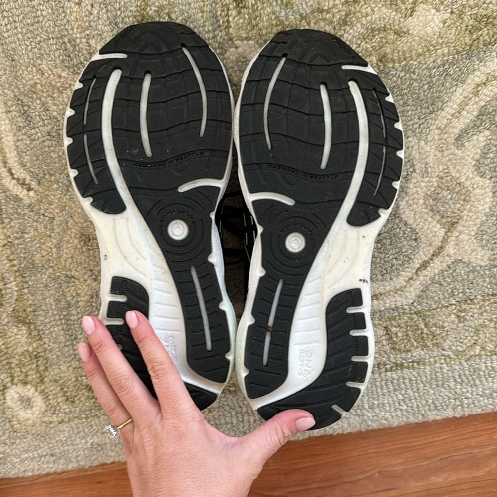 Brooks Black and White Women's Running Sneakers - Picture 2 of 2
